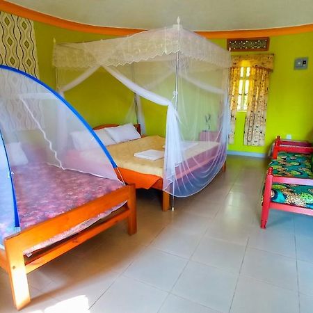 Crater Bay Cottages Kabale Экстерьер фото
