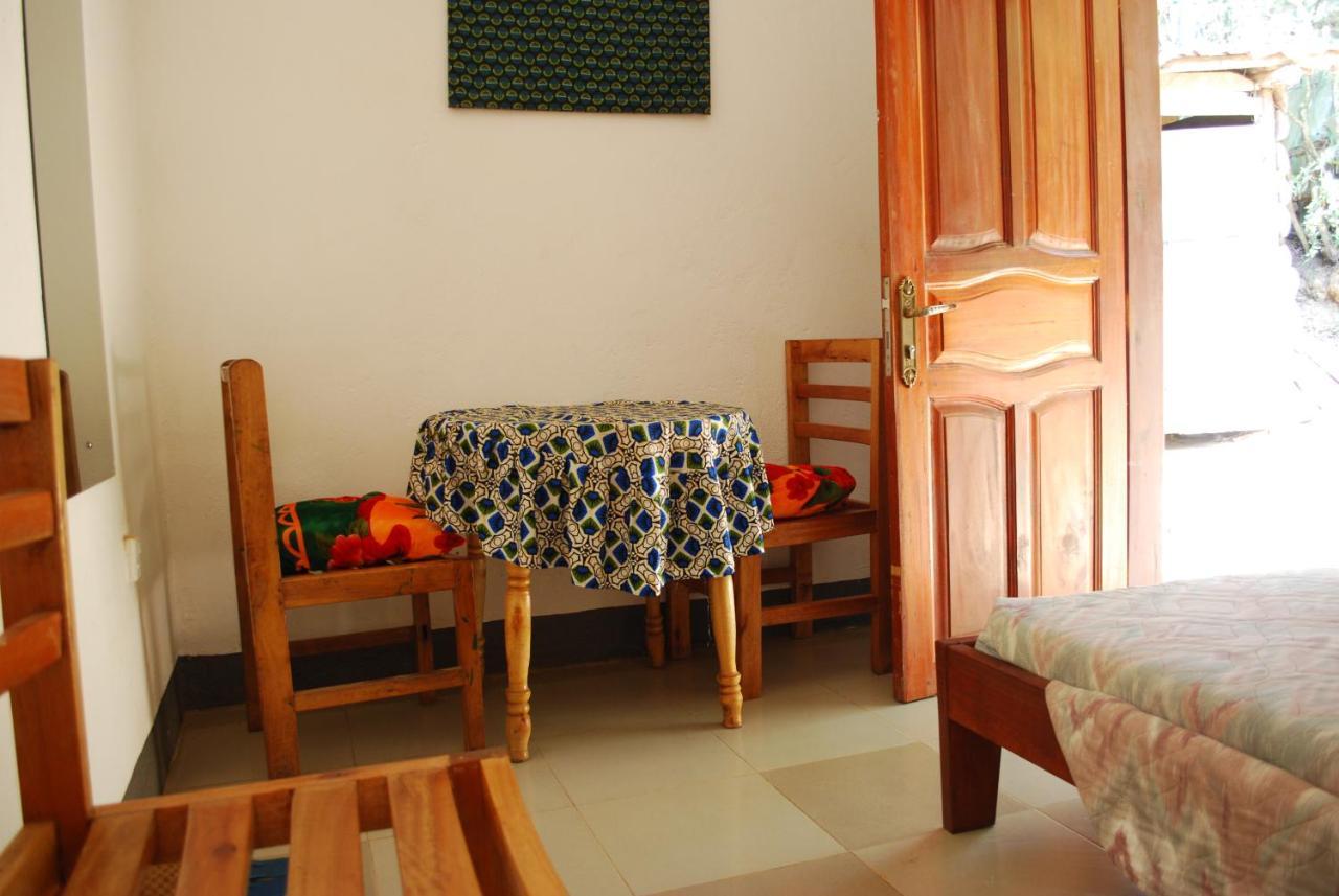 Crater Bay Cottages Kabale Экстерьер фото