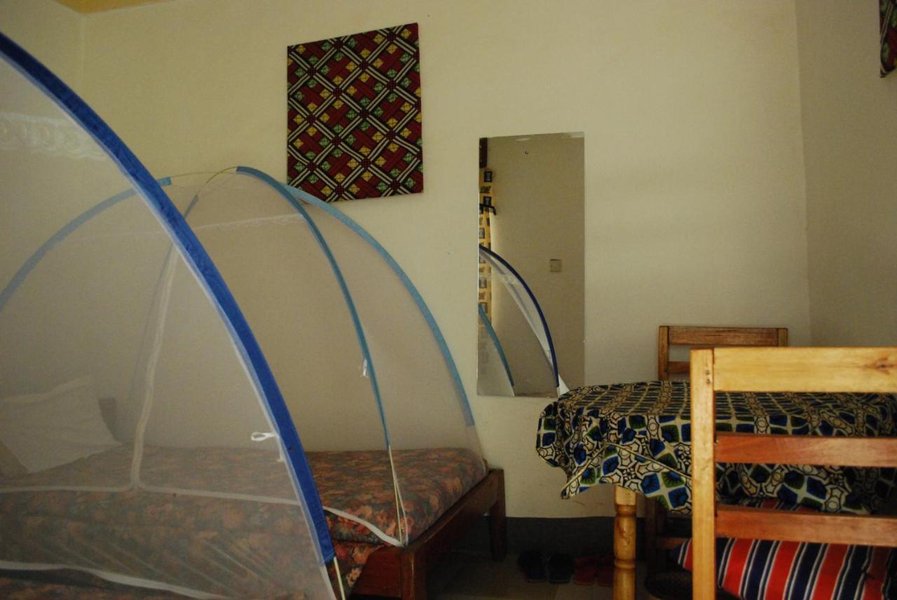Crater Bay Cottages Kabale Экстерьер фото
