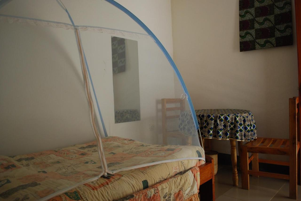 Crater Bay Cottages Kabale Экстерьер фото