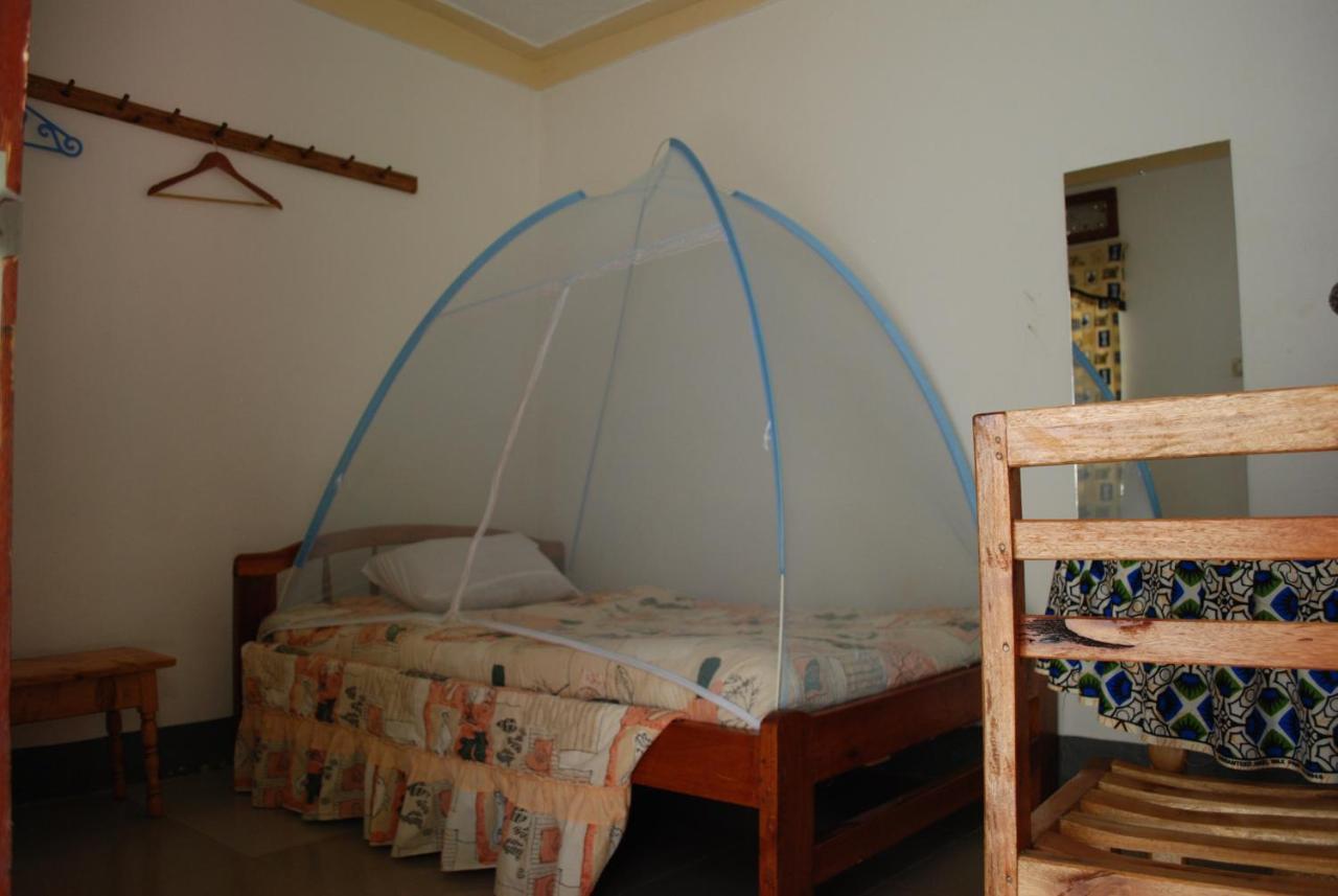 Crater Bay Cottages Kabale Экстерьер фото